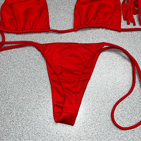 INDAH Neolani Bikini Set in Chili Pepper - Picture 6 of 8